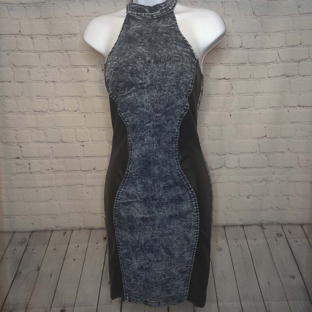 Vibrant - Halter, Bodycon Dress
